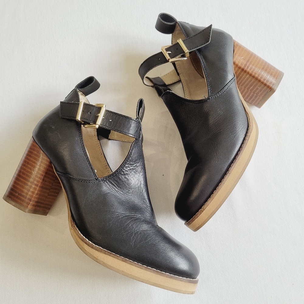 Seychelles black leather t-strap stacked heels 9.5